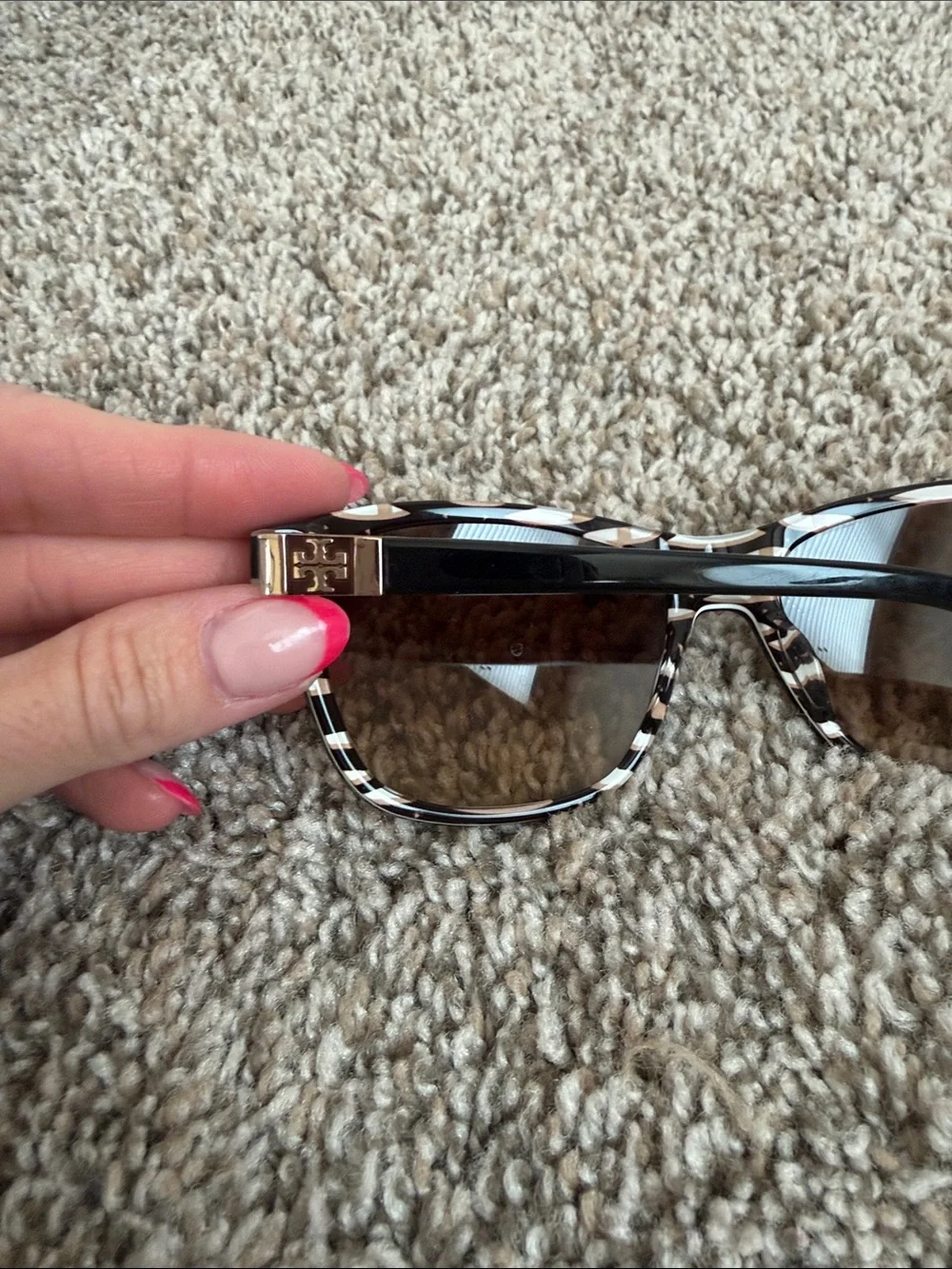 Tory Burch Black Frame Brown Lens Sunglasses with Orange Case